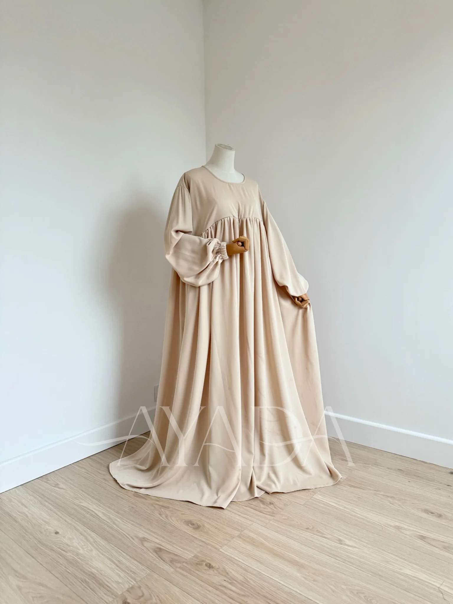 Abaya Manche Ballon Soie de medine - Image 15