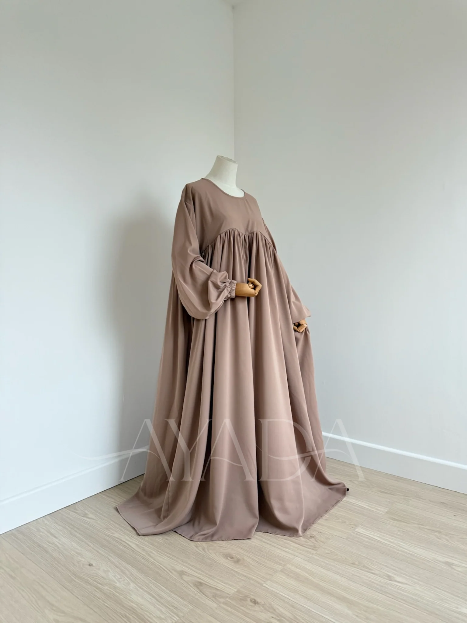 Abaya Manche Ballon Soie de medine - Image 17