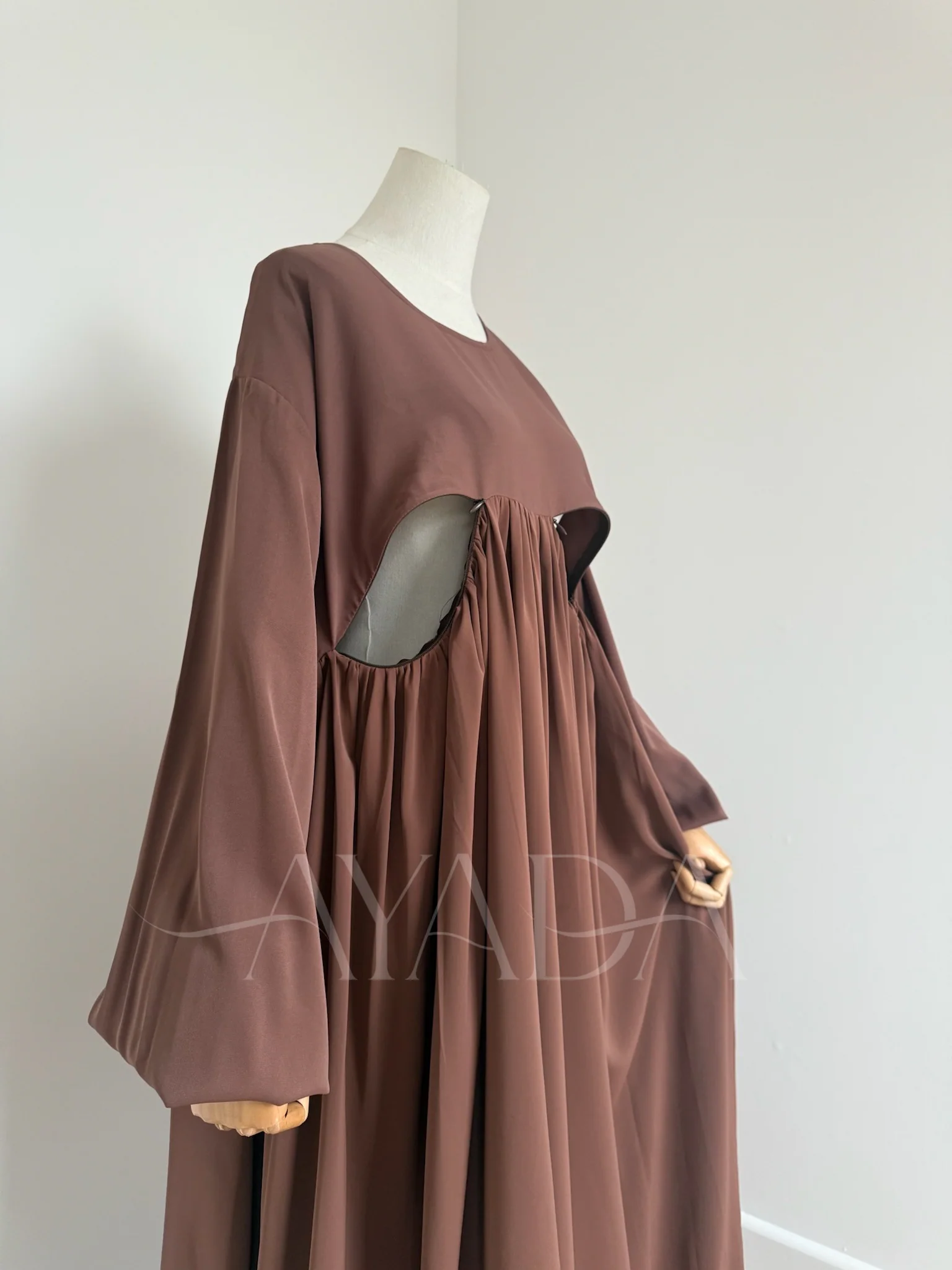 Abaya Manche Ballon Soie de medine - Image 18